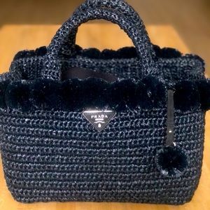 PRADA Raffia Pon Pon Limited Edition Resort Tote Bag - Black with 17” straps 🖤